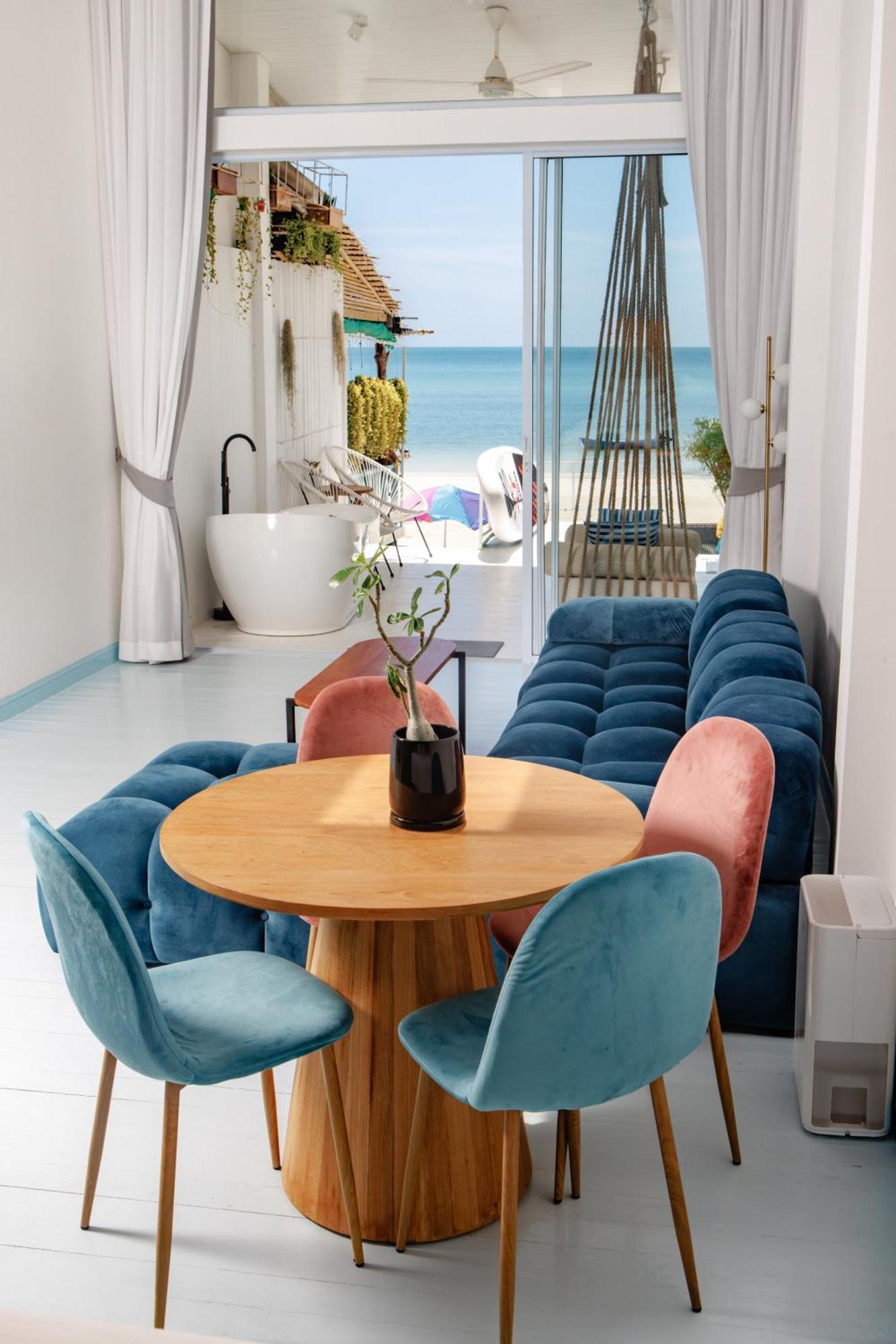 Adika - The Beachfront Loft Chaloklum Exterior photo